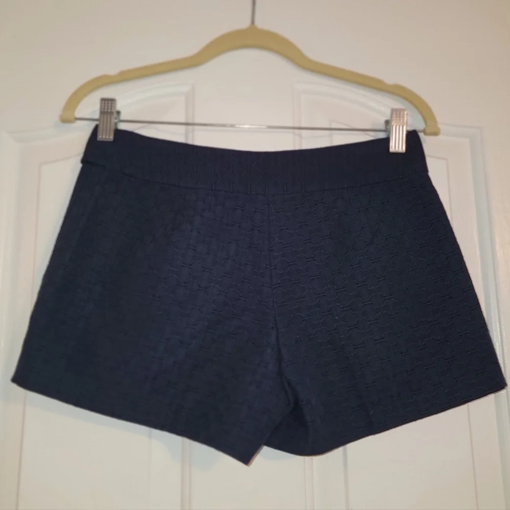 Vineyard Vines Navy Quilted High-Waist Shorts with Pink Buttons
